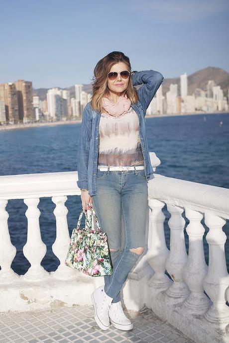 Total Denim y Converse