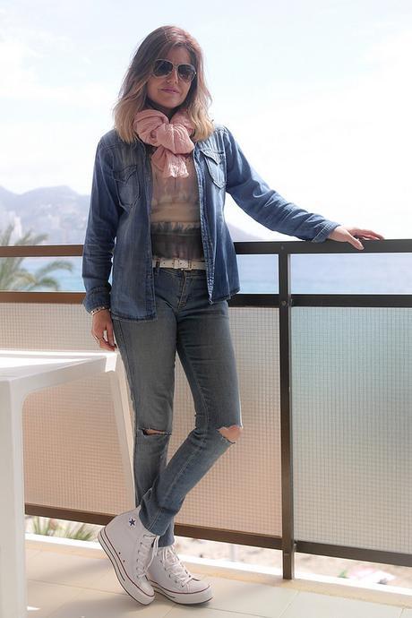 Total Denim y Converse