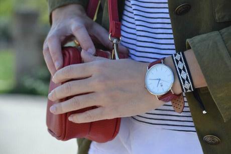 Blanco, navy, caqui. Blanco, navy, caqui.