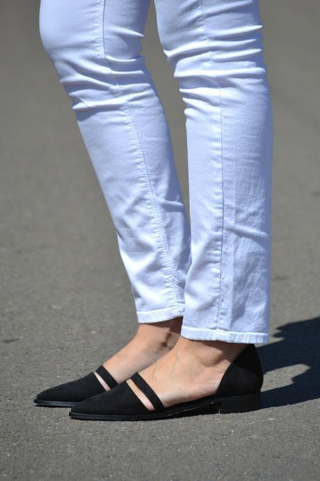 Blanco, navy, caqui. Blanco, navy, caqui.