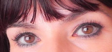 Corales (look y manicura primaverales)