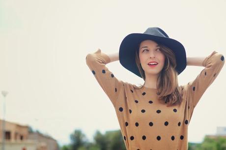 LOOK CON LUNARES LOOK CON LUNARES