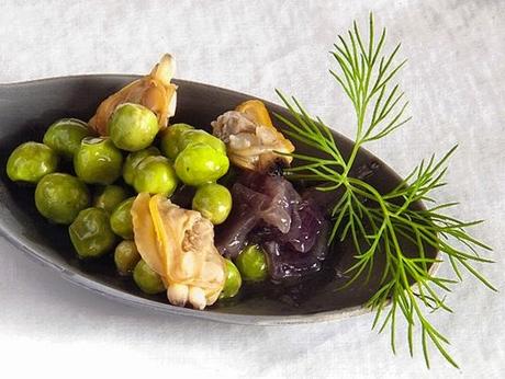 Guisantes con almejas