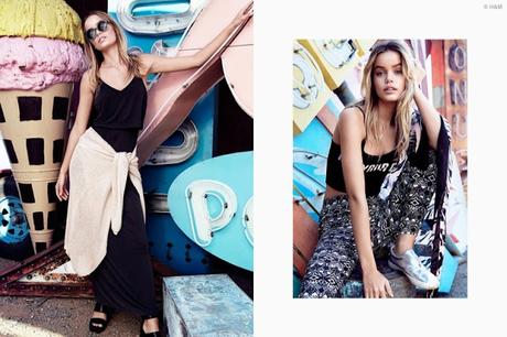 Frida Aase posa para H&M en coloridos estampados