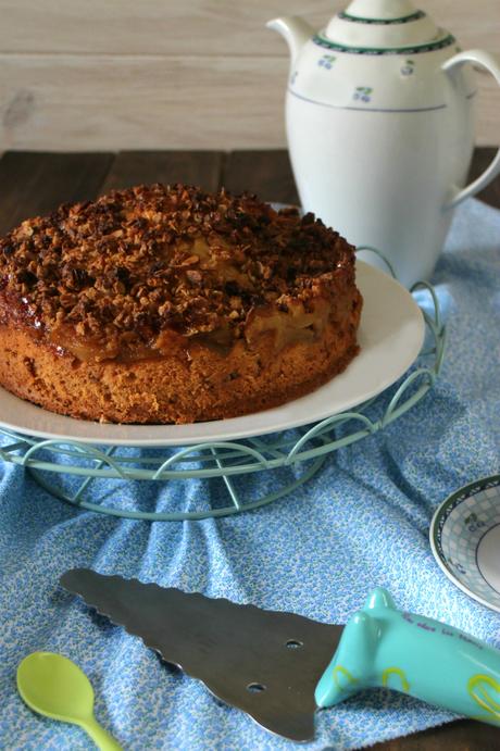 Bizcocho de manzana y muesli crujiente de miel y nueces