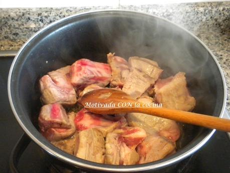 Costilla con champiñones