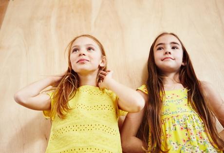 Zara para niña. Moda infantil para el verano