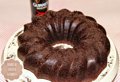 BUNDT DE CERVEZA GUINNESS