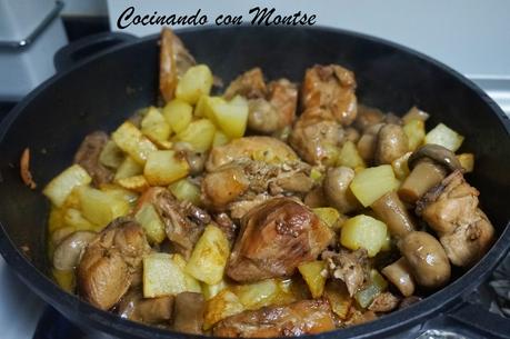 Pollo con champiñones y cerveza