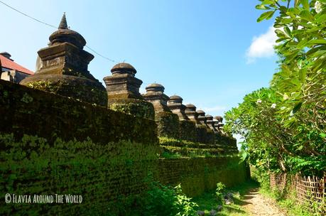 Murallas del templo de Shitthaung, Mrauk U, Myanmar