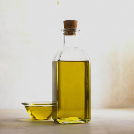 Aceite de oliva para una piel de porcelana