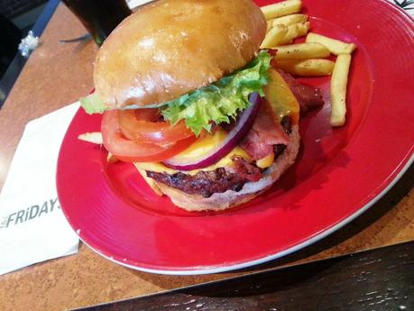 Hamburguesas XIX: Friday's