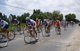 Buen estiramiento después de una sesión de ciclismo