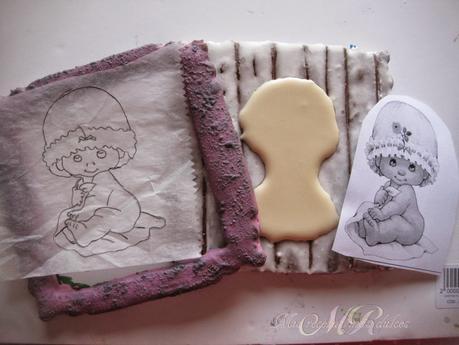 GALLETA MARCO CON BEBÉ PINTADO A MANO