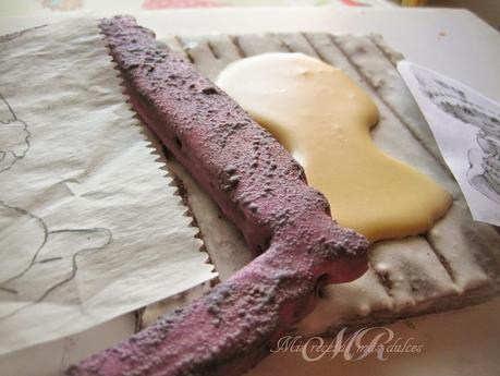 GALLETA MARCO CON BEBÉ PINTADO A MANO