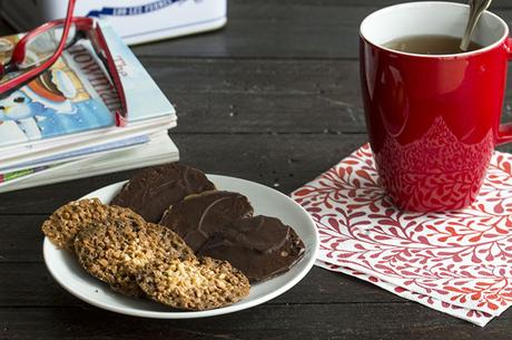 MOSCOVITAS: PASTAS DE ALMENDRA CON BAÑO DE CHOCOLATE TÍPICAS DEL RIALTO DE OVIEDO