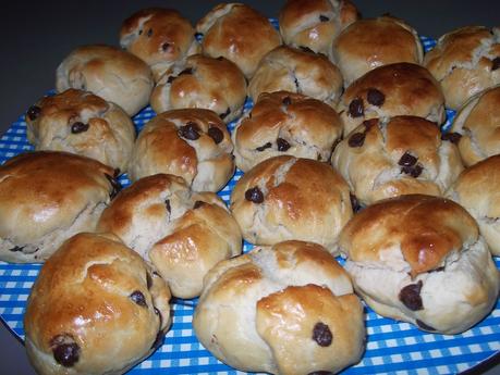 BRIOCHES CON PEPITAS DE CHOCOLATE CASEROS