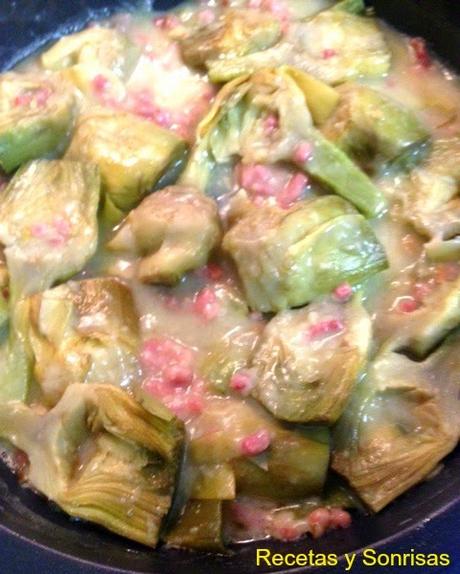 ALCACHOFAS CON JAMON Y SALSITA BLANCA
