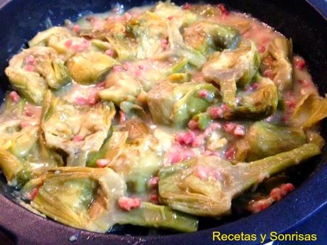 ALCACHOFAS CON JAMON Y SALSITA BLANCA