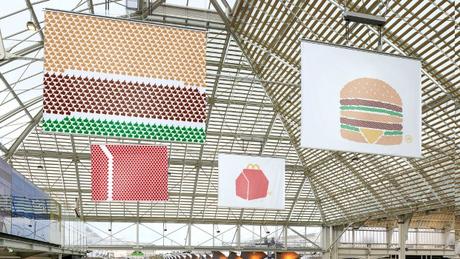 Los anuncios minimalistas de McDonald’s hechos con emojis