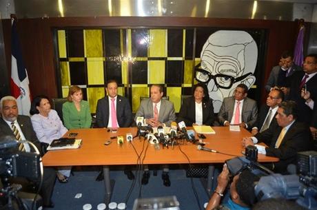 Reinaldo: Propósito fue leer a diputados PLD proyecto de reforma.