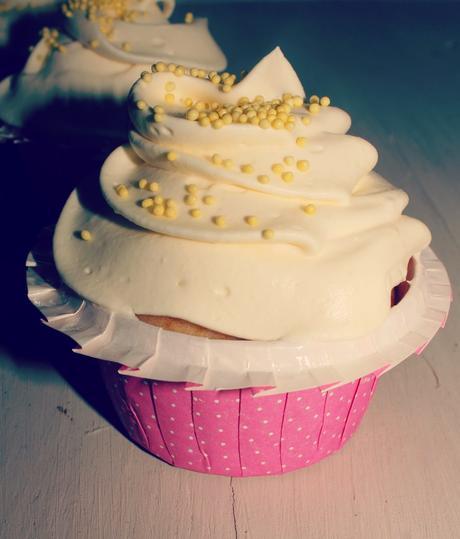 CUPCAKES DE LEMOND CURD