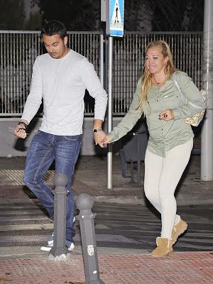 Belén Esteban defiende a los padres de Miguel