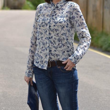 DENIM + CAMISA ESTAMPADA