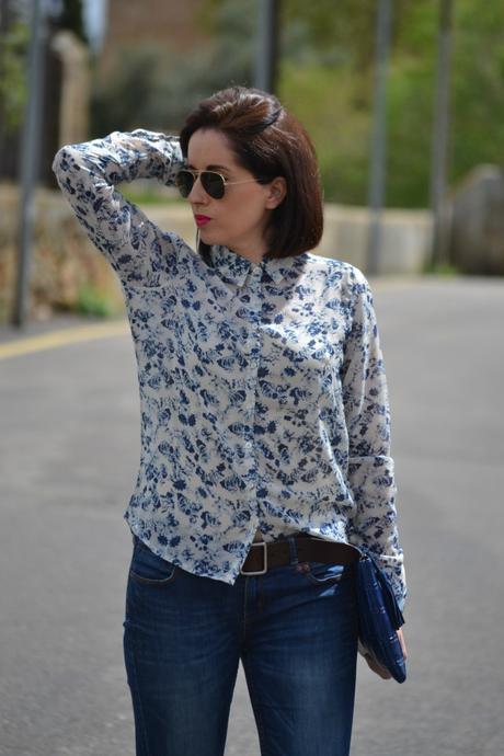 DENIM + CAMISA ESTAMPADA