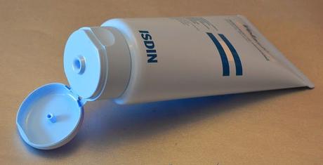 La línea “Velastisa Antiestrías” de ISDIN - un aliado para la piel de mujer