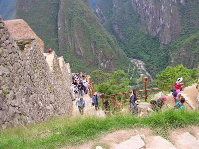 Subiendo a  Machu Picchu, Perú, La vuelta al mundo de Asun y Ricardo, round the world, mundoporlibre.com