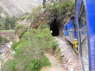 Tren al Machu Picchu, Perú, La vuelta al mundo de Asun y Ricardo, round the world, mundoporlibre.com