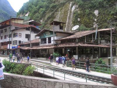 Estación de Aguas Calientes, Machu Picchu, Perú, La vuelta al mundo de Asun y Ricardo, round the world, mundoporlibre.com