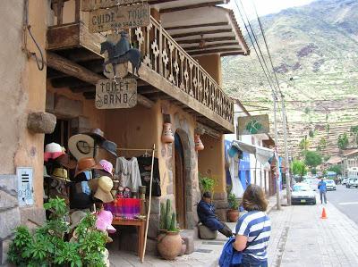 Pueblo actual de Pisac (Perú) Pisac, Perú, La vuelta al mundo de Asun y Ricardo, round the world, mundoporlibre.com
