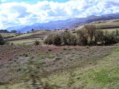 Rodeando las Ruinas de Sacsayhuamán, Cusco (Perú) Ruinas de Sacsayhuamán, Perú, La vuelta al mundo de Asun y Ricardo, round the world, mundoporlibre.com
