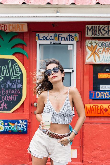 Crochet_Top-Levis_Vintage-Espadrilles-Revolve_Clothing-Maje_Belt-Outfit-Hawai-Kauai-Collage_Vintage-45