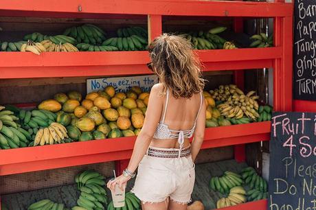Crochet_Top-Levis_Vintage-Espadrilles-Revolve_Clothing-Maje_Belt-Outfit-Hawai-Kauai-Collage_Vintage-24