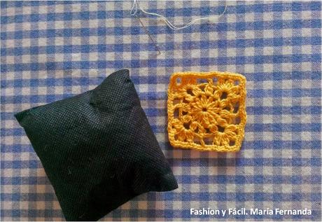 Alfiletero con pastilla o granny tejido a ganchillo para regalar: fácil y lindo (A granny stuffed little pillow DIY)