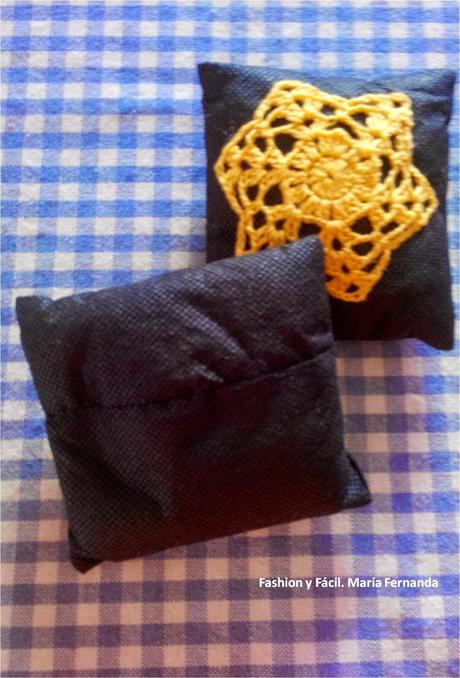 Alfiletero con pastilla o granny tejido a ganchillo para regalar: fácil y lindo (A granny stuffed little pillow DIY)