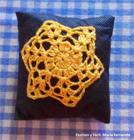 Alfiletero con pastilla o granny tejido a ganchillo para regalar: fácil y lindo (A granny stuffed little pillow DIY)