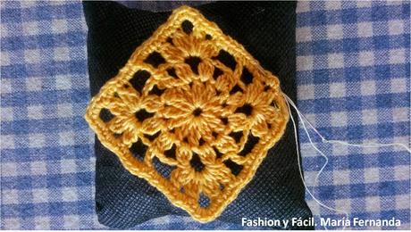 Alfiletero con pastilla o granny tejido a ganchillo para regalar: fácil y lindo (A granny stuffed little pillow DIY)