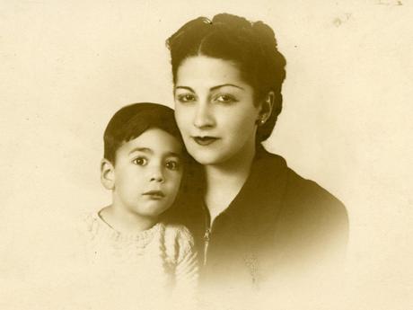 Mario Vargas Llosa y su madre