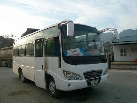 Bus a Muang Khua