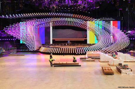 MAYO CON M DE MUCHAS COSAS...