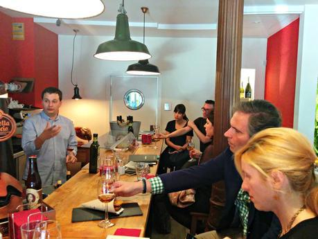 Taberna Condumios y Bodegas Lustau nos ofrecen maridajes de tapas y vinos de Jerez