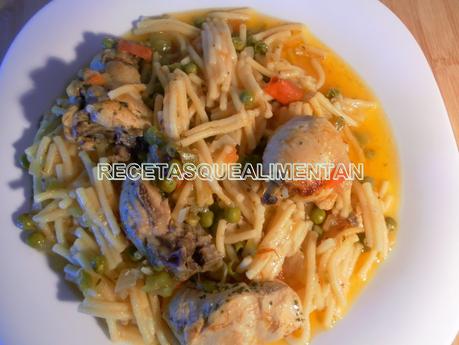 GUISO DE POLLO CON FIDEOS