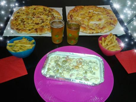 Mesa con productos just eat 1