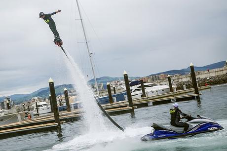 Exhibición de flyboard Laredo