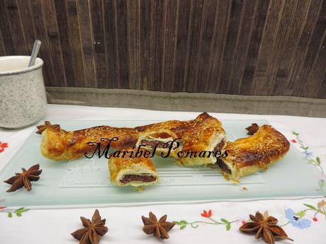 Cañas de hojaldre y nutella.