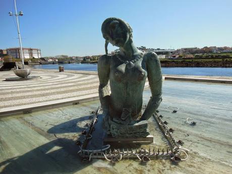 Estatua de La Sirena en Vila do Conde